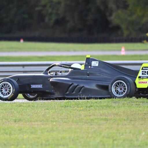 Formel 4 Test in Anneau du Rhin